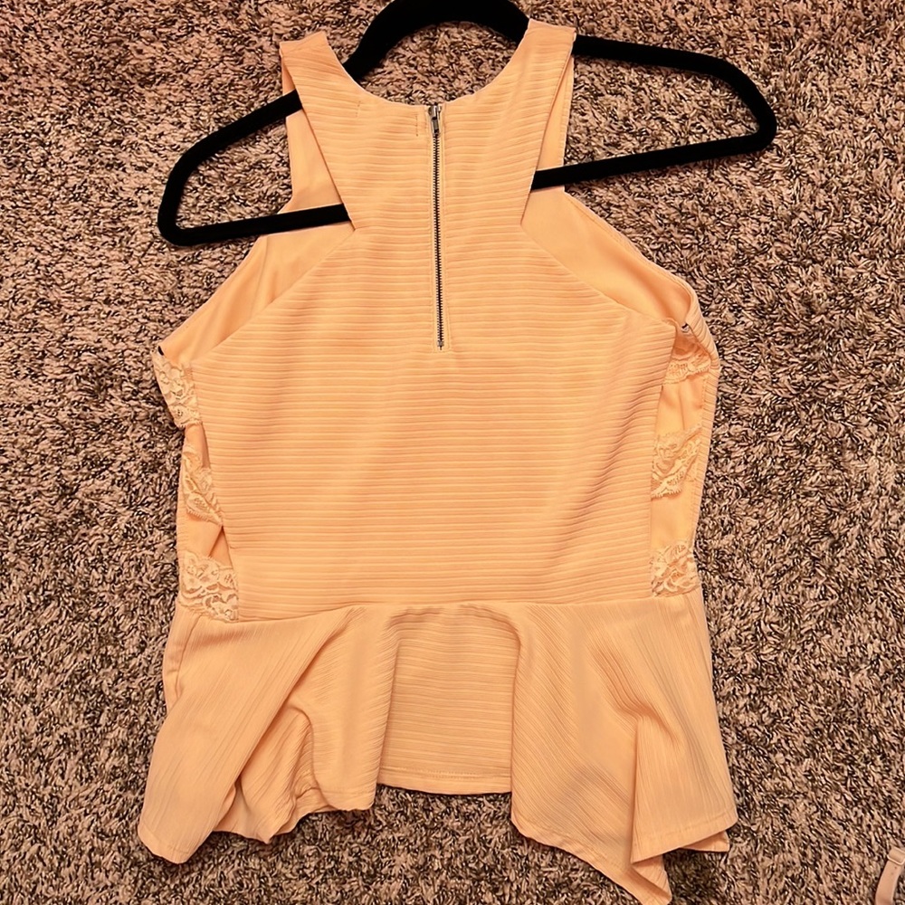 Pink blouse - Picture 2 of 3